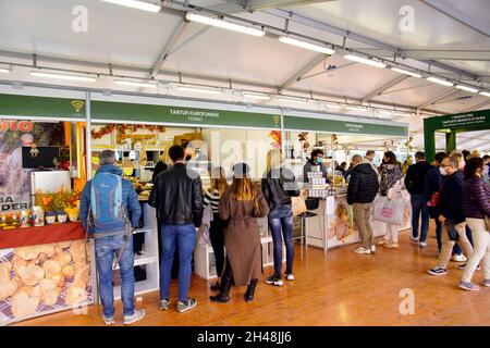Salon international de la truffe blanche d'Alba.Le coeur de la foire en octobre et novembre est le festival Alba, région Piémont, Italie. Banque D'Images