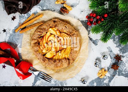 Galette aux pommes.Tarte douce maison avec pommes Banque D'Images