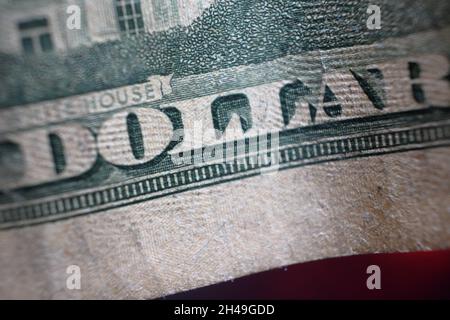 Gros plan de mot dollar écrit sur vingt dollars de facture, gros plan Banque D'Images