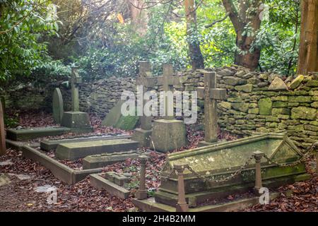 Tombes monumentales dans le château de Combe.Chippenham, Angleterre Banque D'Images
