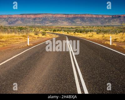 Section scellée à l'est de la légendaire route Gibb River Road, à côté des Cockburn Ranges, East Kimberley, Australie occidentale Banque D'Images