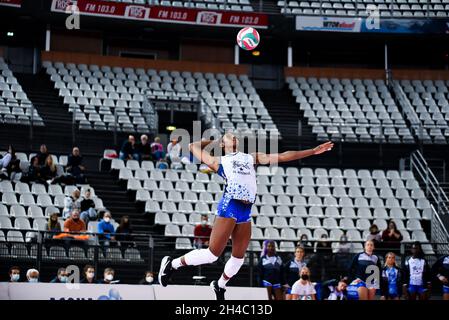 Roma, Italie.1er novembre 2021.Nwakalor Sylvia(Bisonte Firenze) pendant Acqua & sapone Roma Volley Club vs il Bisonte Firenze, Volleyball Italien Serie A1 femmes Match à Roma, Italie, novembre 01 2021 crédit: Agence de photo indépendante/Alamy Live News Banque D'Images