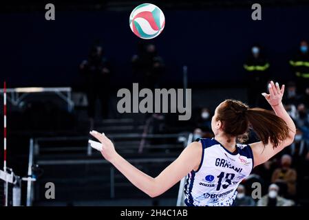 Roma, Italie.1er novembre 2021.Graziani Attack(Bisonte Firenze) pendant Acqua & sapone Roma Volley Club vs il Bisonte Firenze, Volleyball Italien Serie A1 Match féminin à Roma, Italie, novembre 01 2021 Credit: Independent photo Agency/Alay Live News Banque D'Images