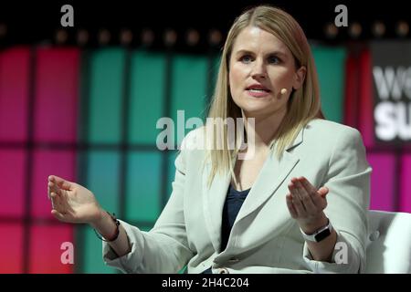 Lisbonne, Portugal.1er novembre 2021.Facebook Whistleblower FRANCES HAUGEN parle lors du Web Summit 2021 à Lisbonne.Le Sommet Web 2021, l'un des plus grands événements mondiaux en matière de technologie, d'innovation et d'entrepreneuriat, se tiendra à Lisbonne du 1er au 4 novembre.(Image de crédit : © Pedro Fiuza/ZUMA Press Wire) Banque D'Images