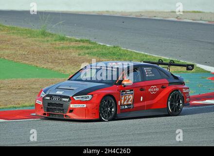 Audi RS3 LMS-Team Pit Lane Competizioni en 24 heures de Barcelone de motosport-2017 dans le circuit de Barcelone Catalogne, Espagne Banque D'Images