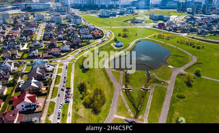 Vue depuis la hauteur du secteur privé à Drozdy dans la ville de Minsk.Belarus. Banque D'Images