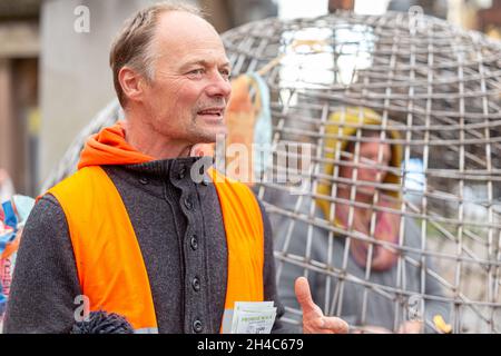 Glasgow, Écosse, Royaume-Uni.02 novembre 2021.Ma promesse mère Terre.Les gens doivent prendre les questions du changement climatique et de la protection de l'environnement entre leurs propres mains.Chaque contribution, aussi petite soit-elle, est absolument utile et indispensable.Le sommet de la COP26 réunit les parties pour accélérer l'action vers les objectifs de l'Accord de Paris et de la Convention-cadre des Nations Unies sur les changements climatiques.La Conférence des Nations Unies sur le climat.Glasgow, Écosse.Crédit : CIC de la majorité mondiale/Alamy Live News Banque D'Images