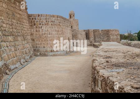 Fortification des murs de Bahreïn fort QAl'at al-Bahrain à Bahreïn Banque D'Images