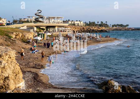 Club de plage d'Antasia, plage de SODAP, Paphos, Chypre Banque D'Images