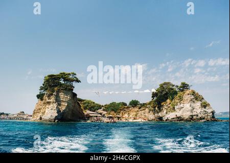 Cameo île à la journée ensoleillée.Célèbre plage à l'intérieur de la baie de l'île Cameo près de Zakynthos, Grèce. Banque D'Images