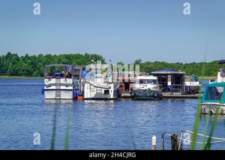 Siffsanleger, Ausflugsboote, Grienericksee, Rheinsberg, Landkreis Ostprignitz-Ruppin, Brandebourg, Allemagne Banque D'Images