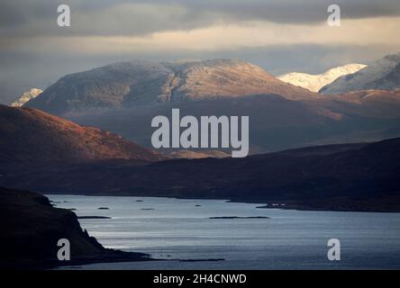 Vue sur Bla Bheinn depuis Drinan, île de Skye, Écosse Banque D'Images