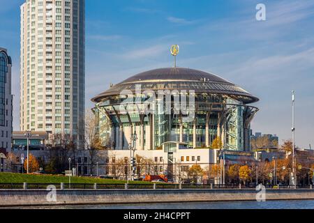 Moscou; Russie - octobre 15; 2021: Moscou international House of Music.House se compose de 3 salles de concert Banque D'Images