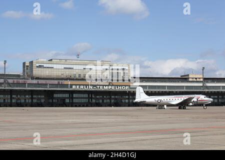 Berlin, Allemagne - 9 septembre 2014 : aéroport de Berlin Tempelhof en allemand Banque D'Images