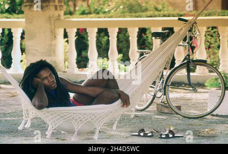 Eddy Grant à sa maison Baileys Plantation Barbade 1983 Banque D'Images