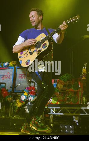 Coldplay réalise un concert de charité juste après les BRIT Awards en aide à l'enfant de guerre à l'indigo à l'O2, Londres. Banque D'Images