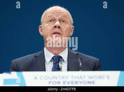 Le secrétaire d'État au travail et aux pensions, Damian Green, prononce un discours aux délégués le troisième jour de la conférence du parti conservateur au Centre international des congrès, ICC, Birmingham.Mardi 4 octobre 2016.Crédit photo devrait se lire: Isabel Infantes / EMPICS Entertainment. Banque D'Images