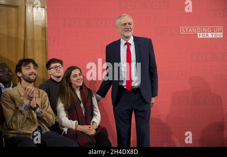 Jeremy Corbyn donne son premier discours à Westminster pour commencer la campagne électorale avant l'élection SNAP annoncée cette semaine par la PM Theresa May le 8 juin.Photo datée du jeudi 20 avril 2017.Crédit photo devrait se lire: Isabel Infantes / EMPICS Entertainment Banque D'Images