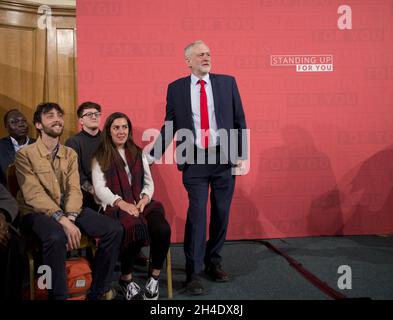 Jeremy Corbyn donne son premier discours à Westminster pour commencer la campagne électorale avant l'élection SNAP annoncée cette semaine par la PM Theresa May le 8 juin.Photo datée du jeudi 20 avril 2017.Crédit photo devrait se lire: Isabel Infantes / EMPICS Entertainment Banque D'Images