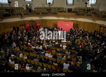 Jeremy Corbyn donne son premier discours à Westminster pour commencer la campagne électorale avant l'élection SNAP annoncée cette semaine par la PM Theresa May le 8 juin.Photo datée du jeudi 20 avril 2017.Crédit photo devrait se lire: Isabel Infantes / EMPICS Entertainment Banque D'Images