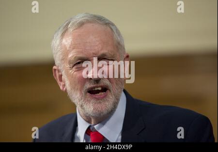 Jeremy Corbyn donne le premier discours à Westminster pour commencer la campagne électorale avant l'élection SNAP annoncée cette semaine par la PM Theresa May le 8 juin.Photo datée du jeudi 20 avril 2017.Crédit photo devrait se lire: Isabel Infantes / EMPICS Entertainment. Banque D'Images