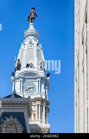 L'hôtel de ville de Philadelphie est situé au centre géographique de Philadelphie, et jusqu'en 1986, il a été la structure la plus haute de la ville, avec l'accord de messieurs. Banque D'Images