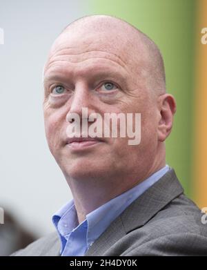 Matt rack, Secrétaire général de l'Union des Brigades d'incendie, assiste au lancement du manifeste du parti à l'Université de Bradford.Photo datée du mardi 16 mai 2017.Crédit photo devrait se lire: Isabel Infantes / EMPICS Entertainment. Banque D'Images