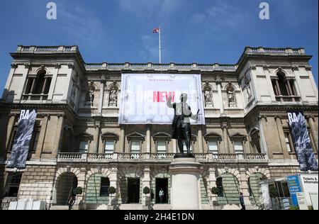 Vue sur la façade de la Royal Academy of Arts de Londres.Photo datée du lundi 14 mai 2018.Crédit photo devrait se lire: Isabel Infantes / EMPICS Entertainment. Banque D'Images