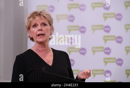 La conservatrice Anna Soubry parle lors de la conférence de presse du vote du peuple dans le centre de Londres après que Theresa May ait appelé les députés à voter sur son accord sur le Brexit hier.Photo datée du mardi 11 décembre 2018 Banque D'Images