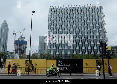Une vue générale de l'ambassade des États-Unis d'Amérique à neuf Elms, Londres.Date de la photo: Mercredi 3 juin 2020. Banque D'Images