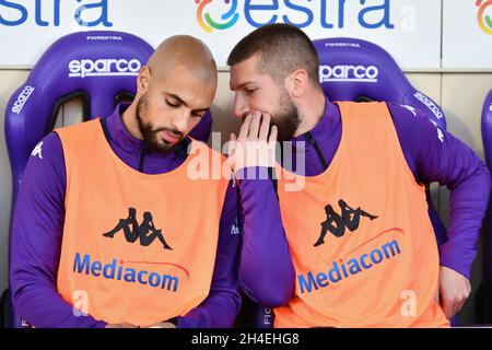 Florence, Italie.31 octobre 2021.Sofyan Amrabas (Fiorentina) et Matija Nastasic (Fiorentina) pendant l'ACF Fiorentina vs Spezia Calcio, football italien Serie A Match à Florence, Italie, octobre 31 2021 crédit: Agence de photo indépendante/Alamy Live News Banque D'Images