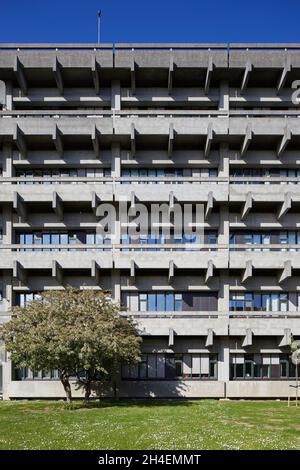 Extérieur en béton d'une partie de l'édifice, qui Panum brutaliste abrite l'Université de Copenhague, Faculté des Sciences de la santé et de la médecine ; le Danemark Banque D'Images