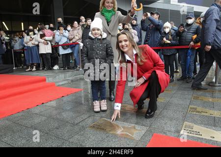 KIEV, UKRAINE - 2 NOVEMBRE 2021 - Elina Svitolina, une joueuse de tennis ukrainienne, ouvre sa vedette sur la place des étoiles, Kiev, capitale de l'Ukraine.Credit: UKRINFORM/Alamy Live News Banque D'Images