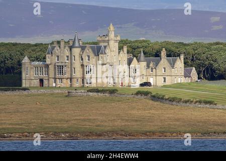 Vue sur le château de Balfour, Orcades Banque D'Images