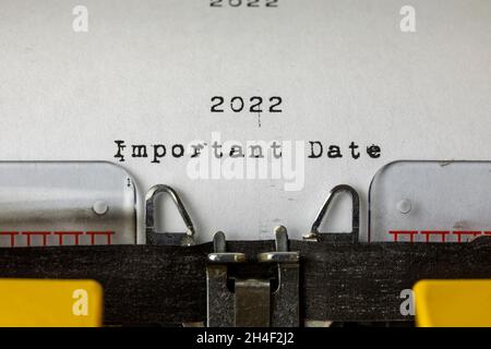 Liste des jours importants 2022 écrit sur une ancienne machine à écrire Banque D'Images