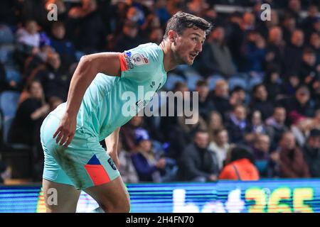 Peterborough, Royaume-Uni.02 novembre 2021.Matty Pearson #4 de la ville de Huddersfield pendant le match à Peterborough, Royaume-Uni le 11/2/2021.(Photo de Mark Cosgrove/News Images/Sipa USA) crédit: SIPA USA/Alay Live News Banque D'Images