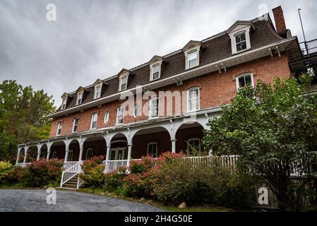 L'ancien bâtiment principal du St. Helen Ladies' College.L'école d'embarquement des Cantons-de-l'est du Québec a été fondée dans les années 1900. Banque D'Images