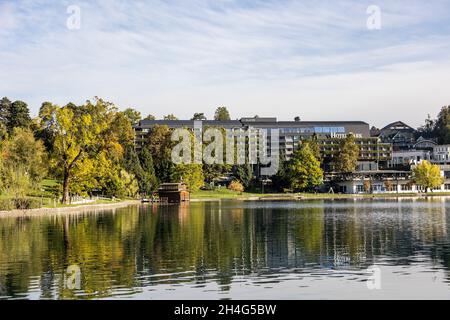 Hôtel Park on Lake Bled en automne, Slovénie, 11.10.2021. Banque D'Images