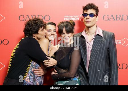 Madrid, Espagne.02 novembre 2021.Avier Ambrossi, Javier Calvo, alias Los Javis, Ana Rujas et Claudia Costafreda assistent à la séance photo « Cardo » au Palacio de la Prensa Cinema.Crédit : SOPA Images Limited/Alamy Live News Banque D'Images