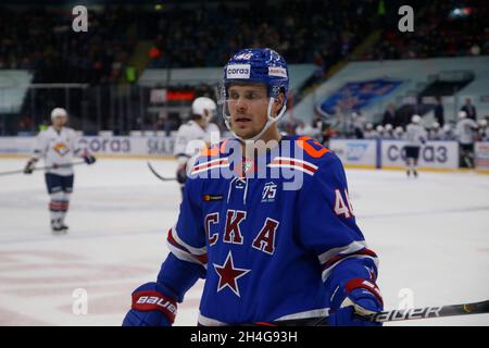Saint-Pétersbourg, Russie.02 novembre 2021.Mikko Lehtonen (46) de SKA Saint-Pétersbourg vu pendant la saison régulière 2021-22 de la KHL de la Ligue de hockey Kontinental entre SKA Saint-Pétersbourg et Metallurg Magnitogorsk au Palais des sports de glace.Note finale; SKA Saint-Pétersbourg 2:3 Metallurg Magnitogorsk.(Photo de Maksim Konstantinov/SOPA Images/Sipa USA) crédit: SIPA USA/Alay Live News Banque D'Images