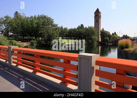 Riverfront Park avec Spokane River et le Great Northern Clocktower en arrière-plan.Spokane.Washington.USA Banque D'Images