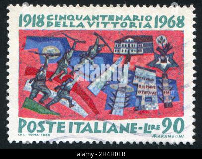 ITALIE - VERS 1968: Timbre imprimé par l'Italie, montre la bataille de Vittorio Veneto, vers 1968 Banque D'Images