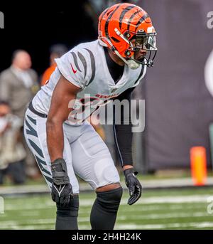 East Rutherford, New Jersey, États-Unis.3 novembre 2021.Cincinnati Bengals Corner back Chidobe Awuzie (22) lors d'un match de football de la NFL contre les New York Jets au stade MetLife à East Rutherford, New Jersey.Les Jets de New York ont battu les Bengals de Cincinnati de 34 à 31.Duncan Williams/CSM/Alamy Live News Banque D'Images
