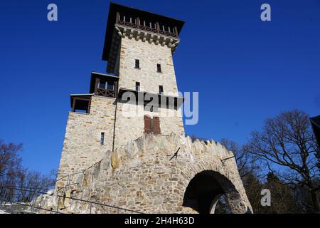 Tour d'observation, modélisée sur le modèle d'une tour de guet romaine de Limes, Herzberg, Berggasthof, Taunus, Hesse,Allemagne Banque D'Images