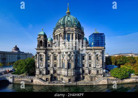 Cathédrale de Berlin, site classé au patrimoine mondial de l'UNESCO, Ile aux Musées, Unter den Linden, Berlin, Allemagne Banque D'Images