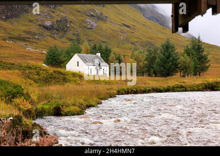 La Photography Hut, Glencoe capturé sous le pont Banque D'Images