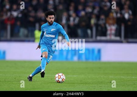 Claudinho Luiz Rodrigues du FC Zenit contrôle le ballon lors du match de l'UEFA Champions League Group H entre Juventus FC et Zenit Saint-Pétersbourg au stade Allianz le 02 novembre 2021 Turin, Italie . Banque D'Images