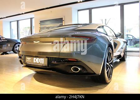 Kiev, Ukraine - 2 septembre 2017 : Aston Martin DB11.Nouvelle voiture Banque D'Images