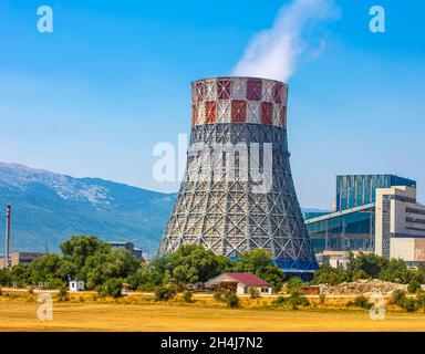 Centrale thermique fonctionnant avec de la fumée, Bosnie-Herzégovine.Mise au point sélective Banque D'Images