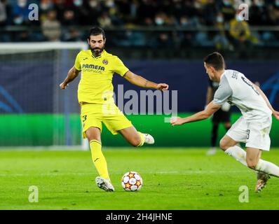 Castellon, Espagne.02 novembre 2021.Raul Albiol de Villarreal lors de la Ligue des champions de l'UEFA, match de football du Groupe F entre Villarreal CF et BSC Young Boys le 2 novembre 2021 au Stade Ceramica à Castellon, Espagne - photo: Ivan Termon/DPPI/LiveMedia crédit: Agence photo indépendante/Alay Live News Banque D'Images